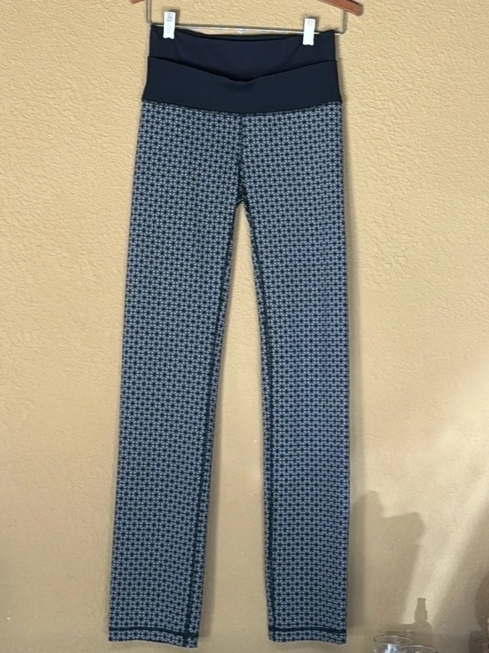 Women's Navy Patterned Straight-Leg Active Pants